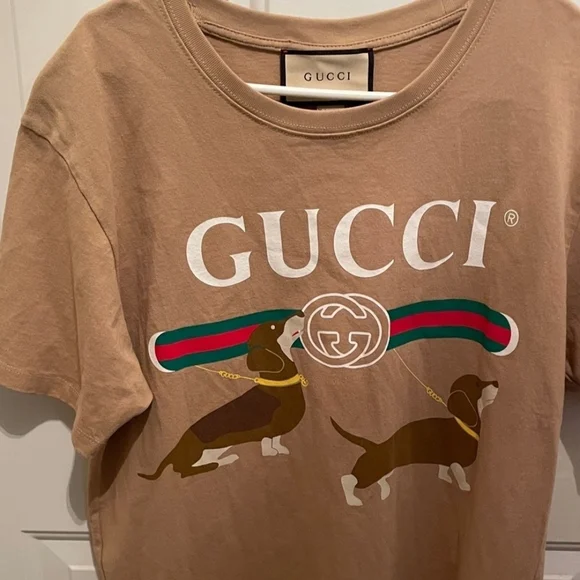 Gucci Tan T-Shirt with Dachshund Print - Picture 6 of 7